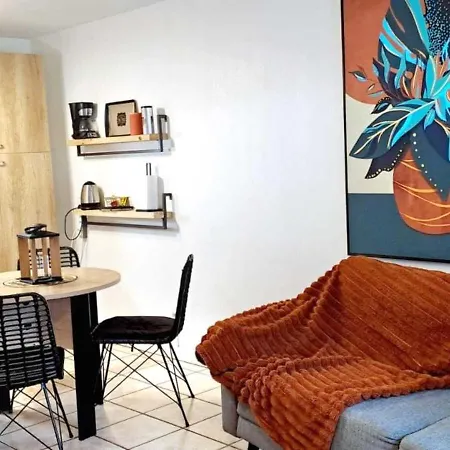 Terracotta Home-by So'serenityhome-balcon Apartment